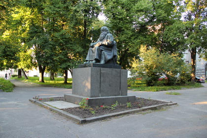 Памятник рунопевцам (Прообраз- Народный сказитель Петри Шемейкка)