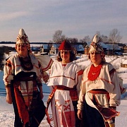 Женщины в вепсских национальных костюмах