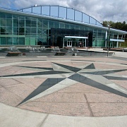 площадь у Ледового дворца спорта