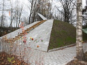 Могила неизвестного советского лётчика, погибшего в годы Великой Отечественной войны, 1941-1945 гг., п.Райконкосски