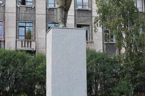 Памятник С.М.Кирову